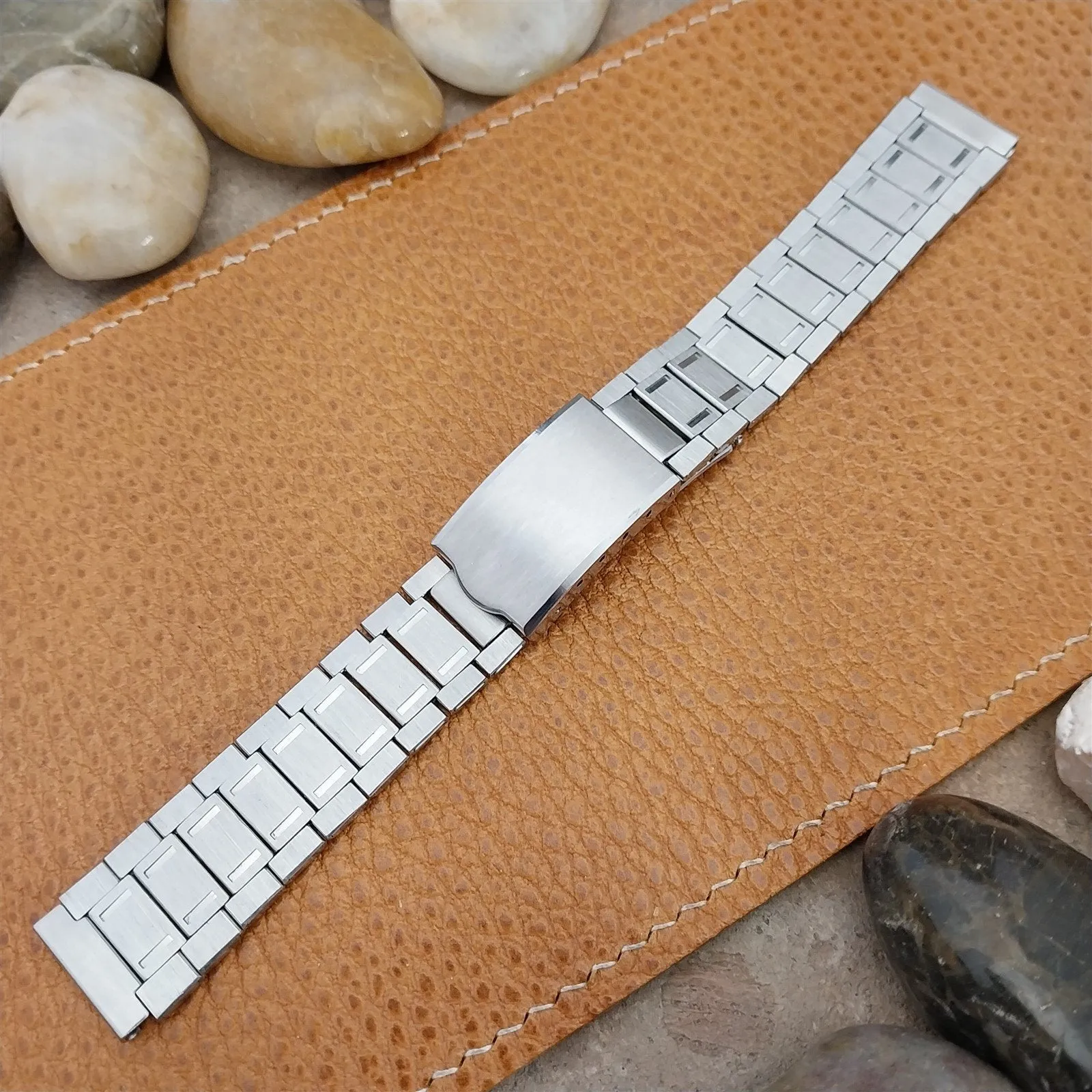 16mm Flared Stainless Steel Prospect Japan nos 1970s Unused Vintage Watch Band