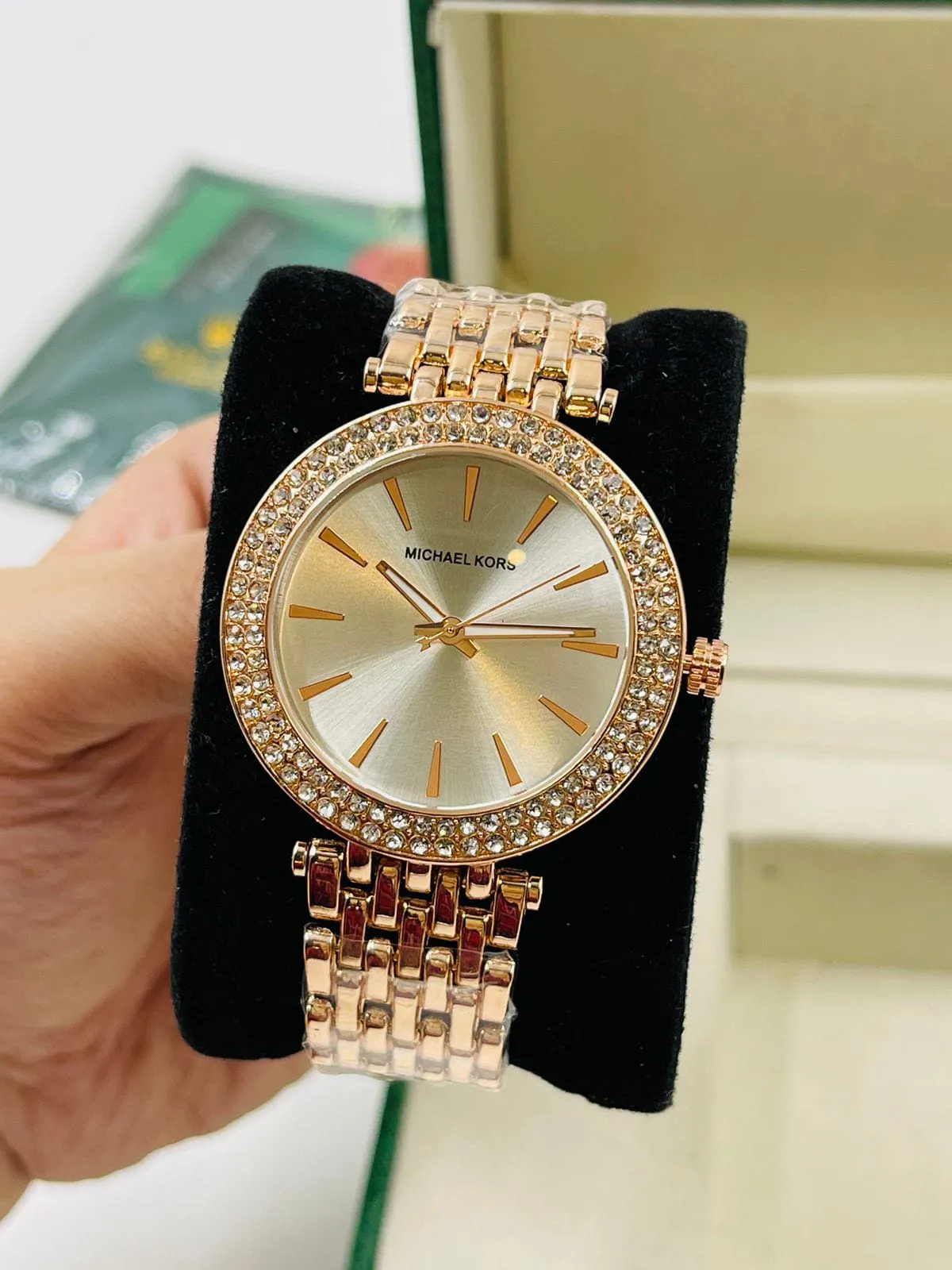 FEMALE WATCH -04
