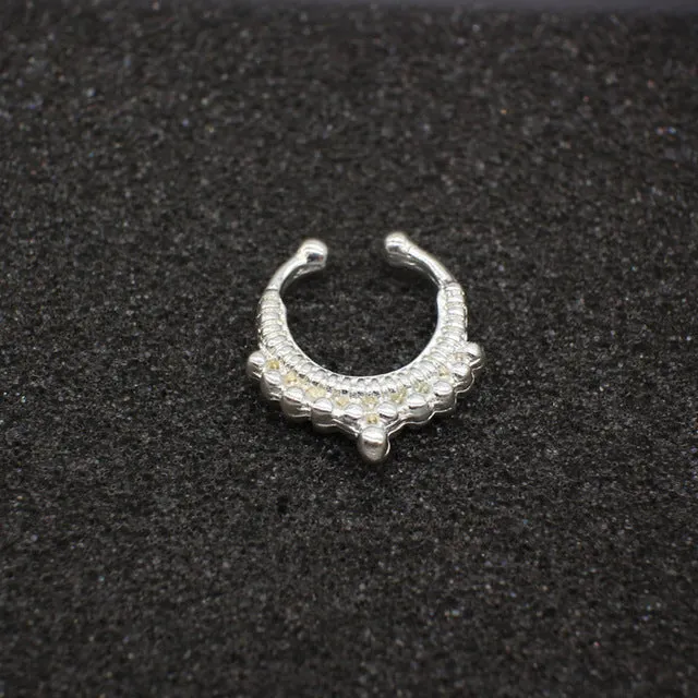 High quality metal fake nose ring Medical titanium jewelry clicker faux septum Piercing clip non Body Hoop For Women wholesale